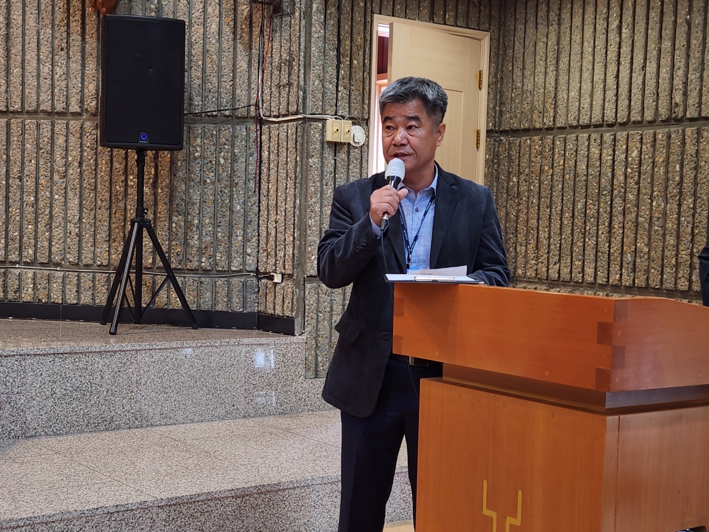 24-12-01-01-장학금전수 회장 인사말1733028482541-2.jpg