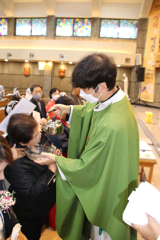 22 세례식 IMG_1411.png