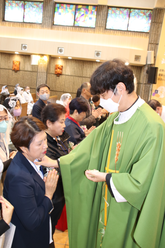 22 세례식 IMG_1401.png