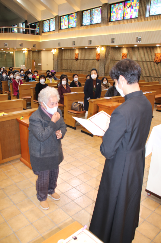 22-10 세례식 IMG_1474.png