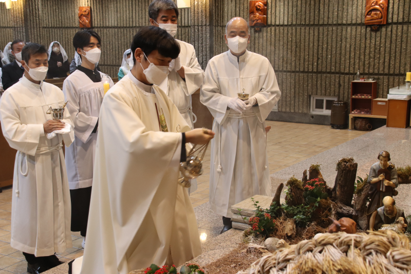 22-12-24 성탄 전야 IMG_1529.png