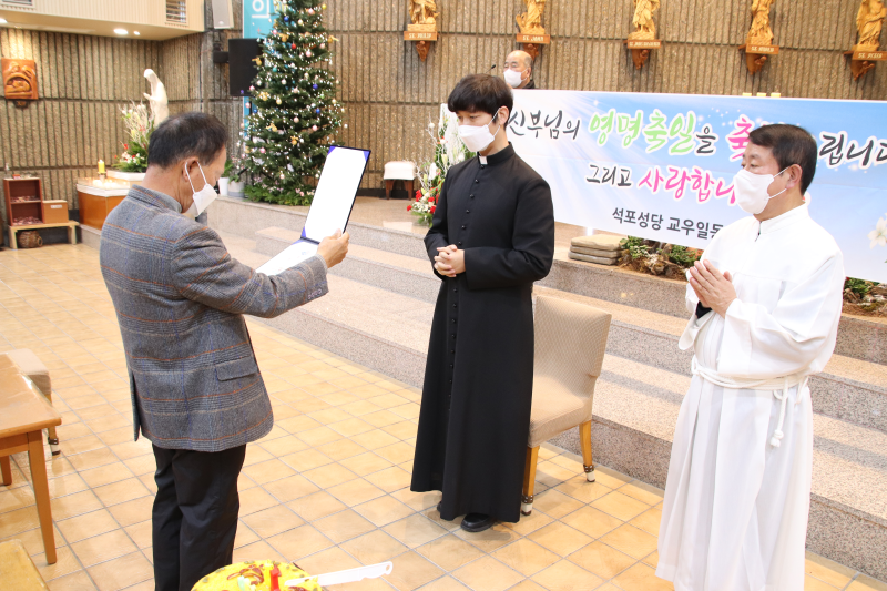 22-12-25 성탄미사IMG_1585.png