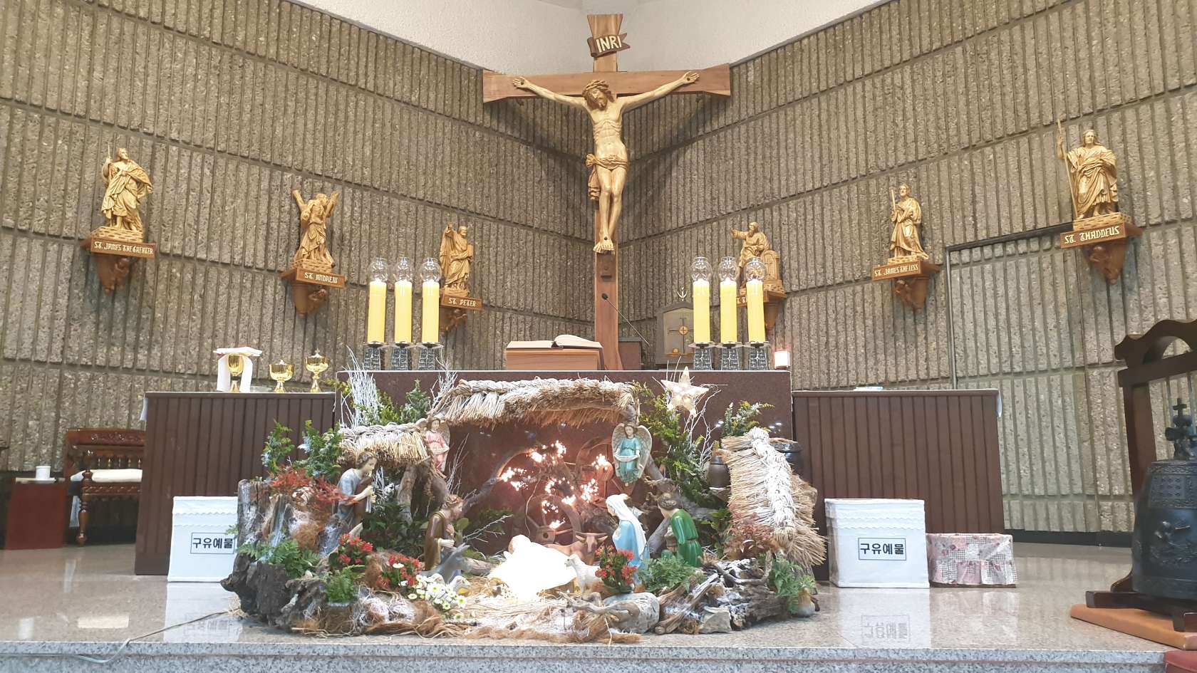 성탄-01-12-1735 성전 성탄 구유장식.jpg